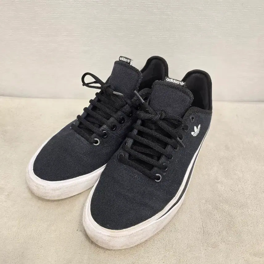 [BUNJANG] Adidas Black Canvas Sneakers Size 250 / 아디다스 블랙 스니커즈 250