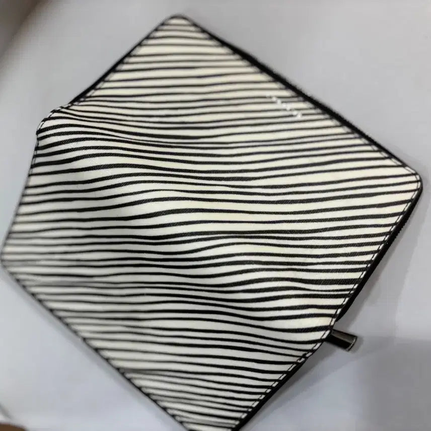 [BUNJANG] Coach Zebra Pattern Long Wallet / 코치 지브라 패턴 장지갑