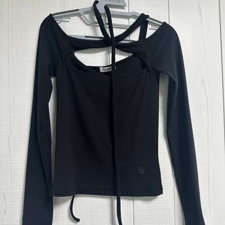 [BUNJANG] Cerric Tangle Strap Top / 세릭 cerric TANGLE STRAP TOP