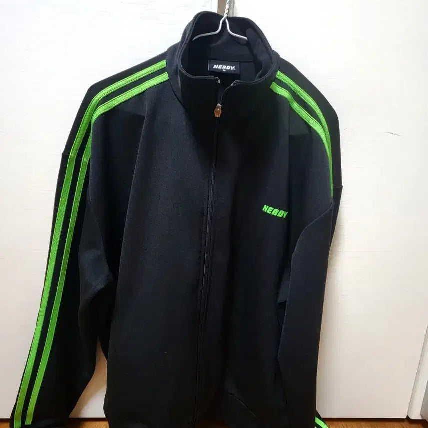 [BUNJANG] NERDY Track Jacket / 널디 져지