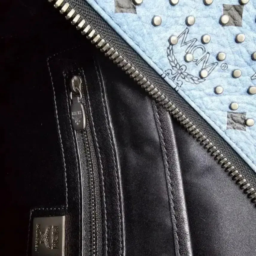 [BUNJANG] MCM Stark Special Medium Backpack / MCM 스타크 스페셜 미듐 백팩 / 블루