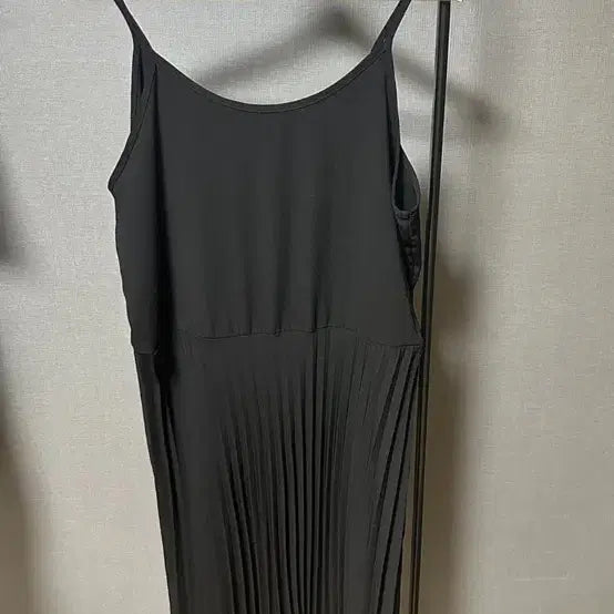 [BUNJANG] Black Pleated Long Dress / 검정색 플리츠 롱 원피스