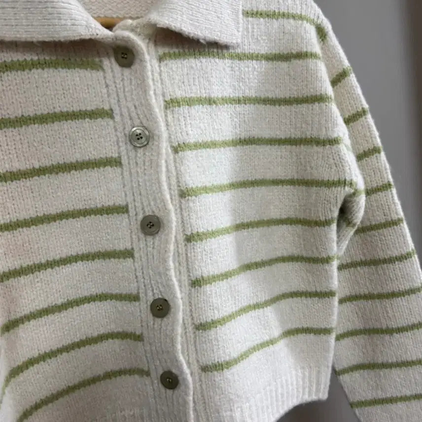 [BUNJANG] Green Striped Knit Cardigan / [새상품] 연두색 스트라이프 니트 가디건
