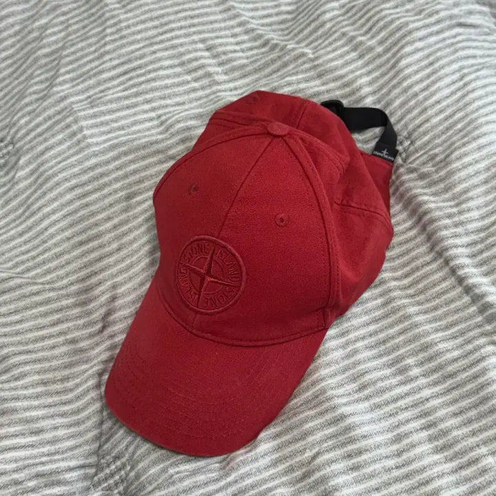 [BUNJANG] Stone Island Red Cotton Ball Cap (L) / 스톤아일랜드 볼캡 레드(L)