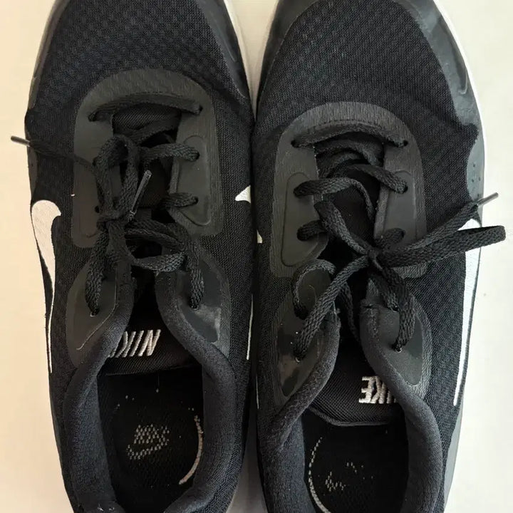 [BUNJANG] Nike Revolution 7 Black/White Sneakers / 나이키 레볼루션7 280