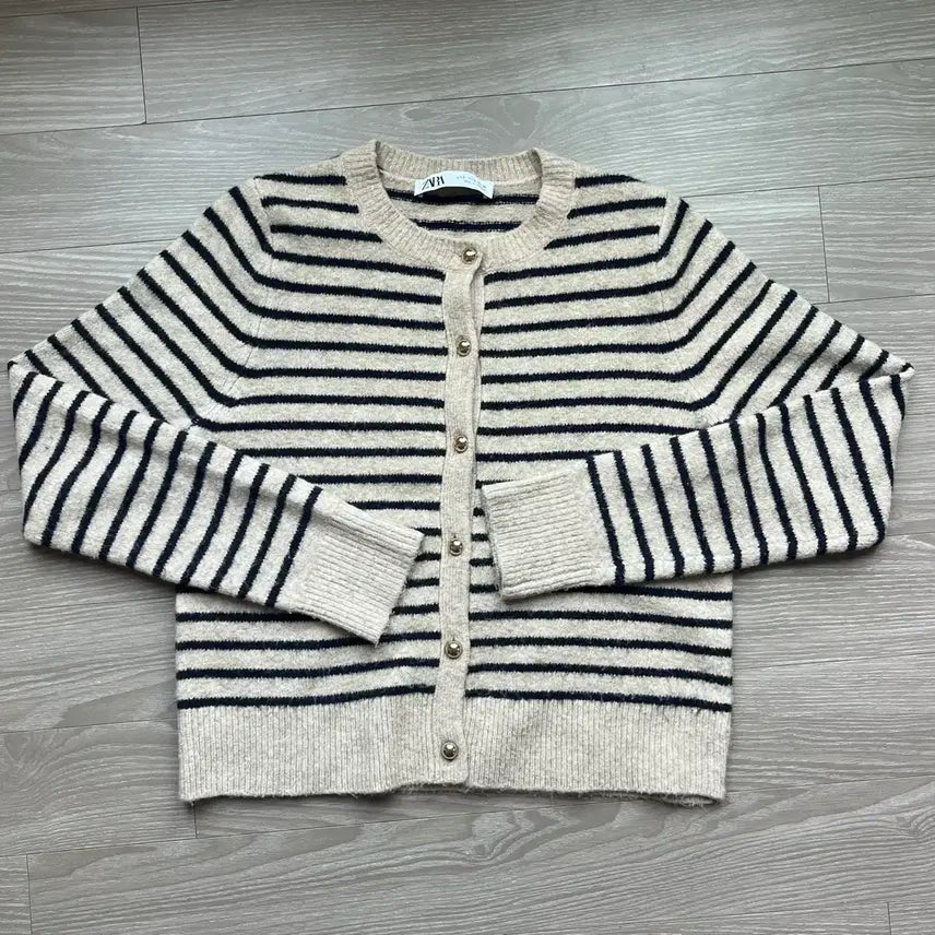 [BUNJANG] Zara Striped Knit Cardigan / 자라 스트라이프 니트 가디건