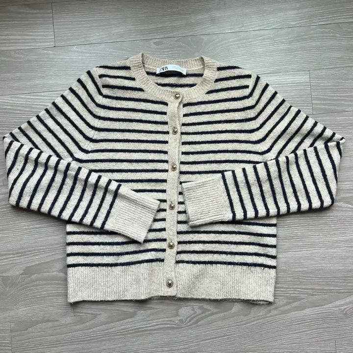 [BUNJANG] Zara Striped Knit Cardigan / 자라 스트라이프 니트 가디건