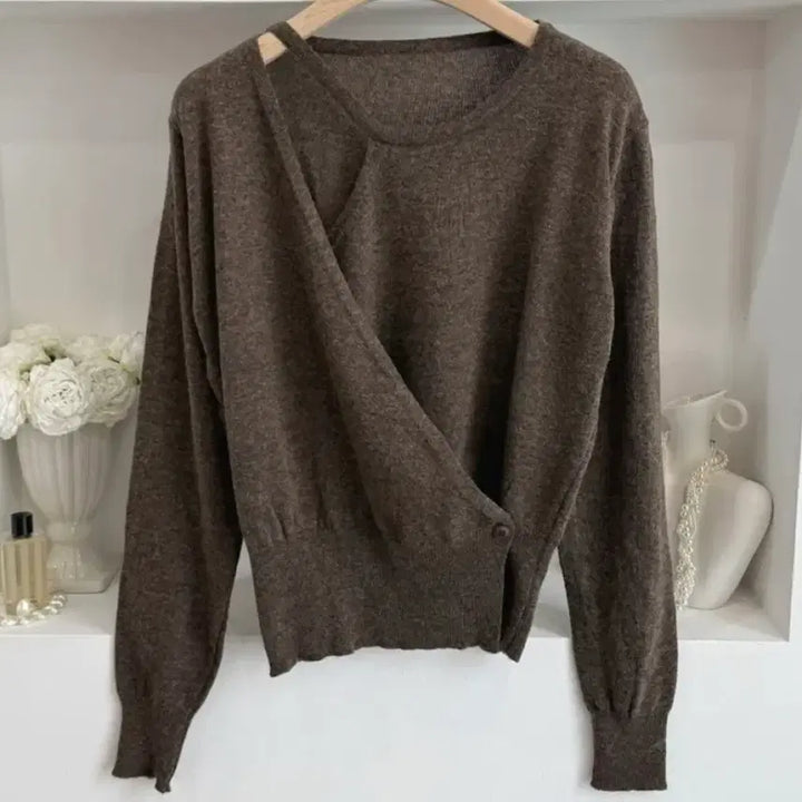 [BUNJANG] Unbalanced Halter Slit Wrap Knit Top / 1회 잠깐 착용, 무배/ 언발 홀터 트임 랩 니트티