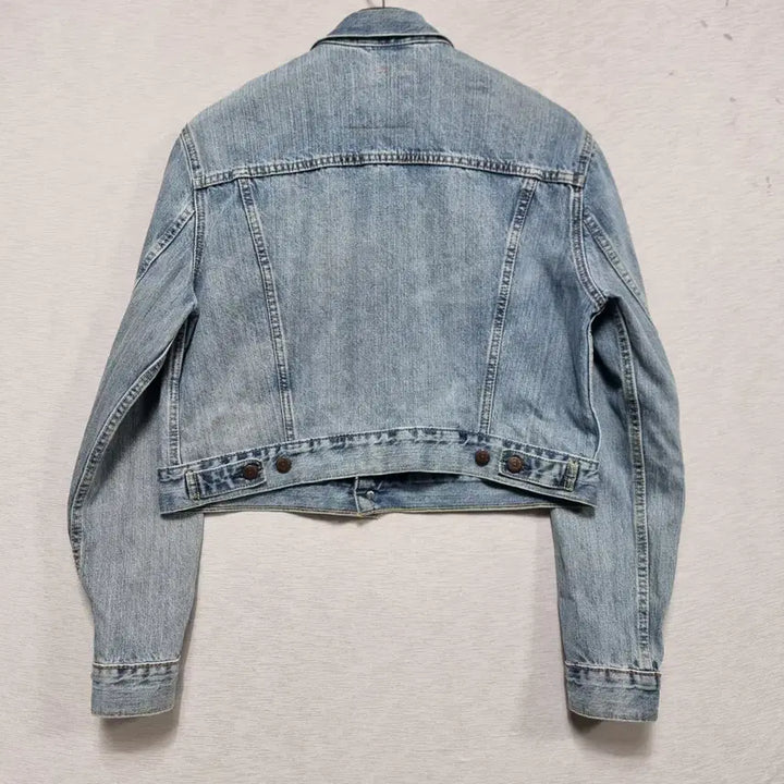 [SOLD OUT] ㅡ리바이스 커스텀 데님 크롭자켓 여66 ㅡ0331