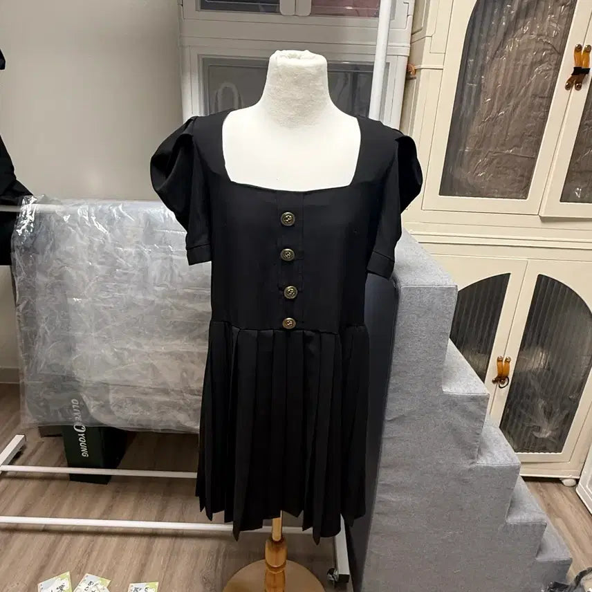 [BUNJANG] Black Square Neck Pleated Mini Dress / 블랙 스퀘어넥 플리츠 원피스