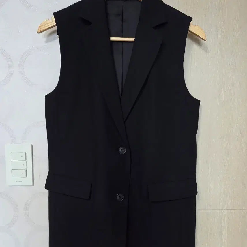 [BUNJANG] Uniqlo Black Formal Style Vest / 유니클로 블랙 정장 스타일 조끼 베스트