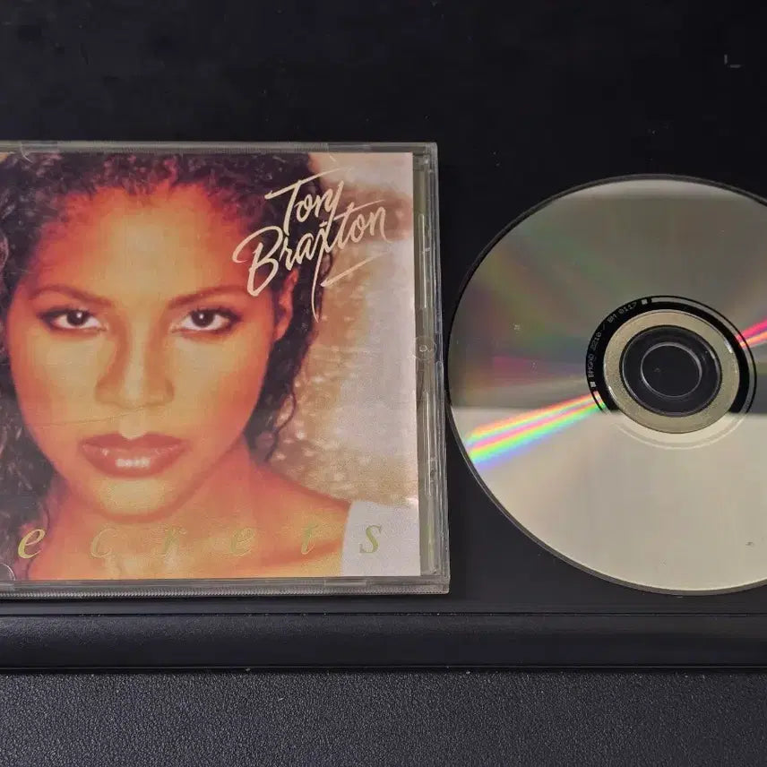 [BUNJANG] Toni Braxton Secrets CD Album / 토니 브랙스톤 Secrets CD 음반