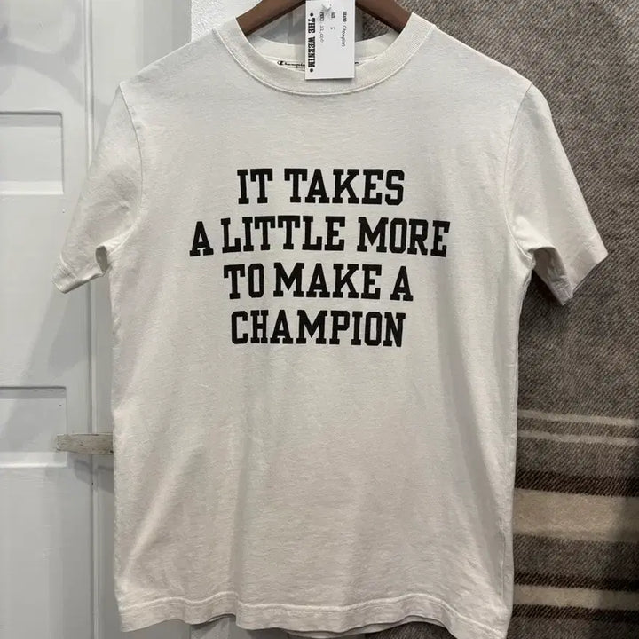 [SOLD OUT] Vintage Champion T