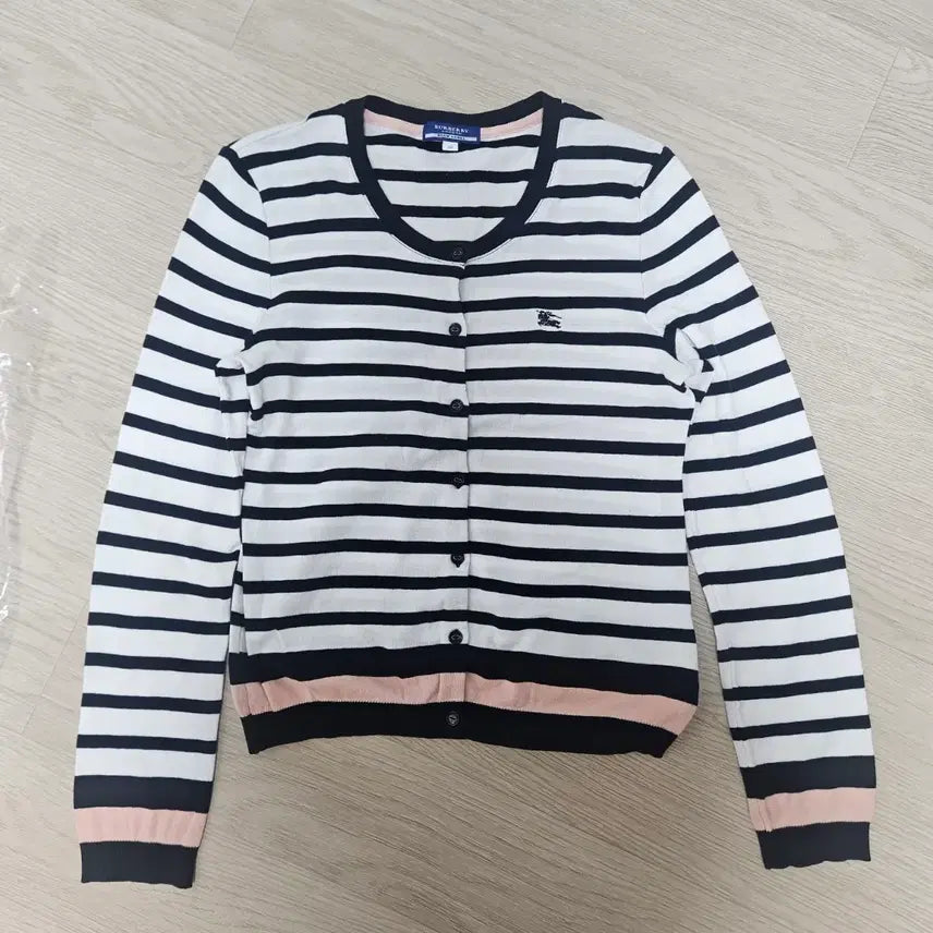 [BUNJANG] Burberry Blue Label Striped Cardigan / 일본 버버리블루라벨 스트라이프 줄가라 연핑 블랙 가디건
