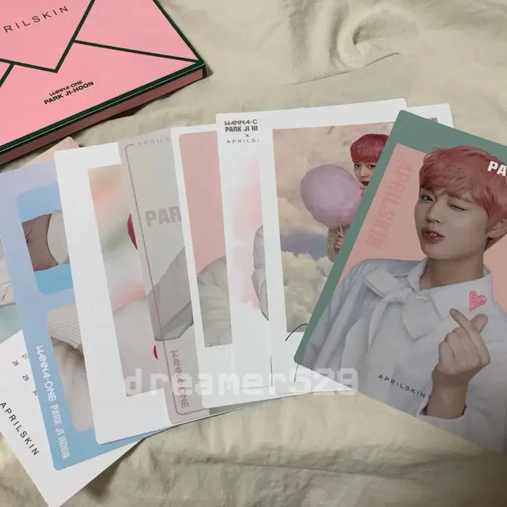 [BUNJANG] Park Jihoon Aprilskin Postcard Set / 박지훈 에이프릴스킨 엽서세트