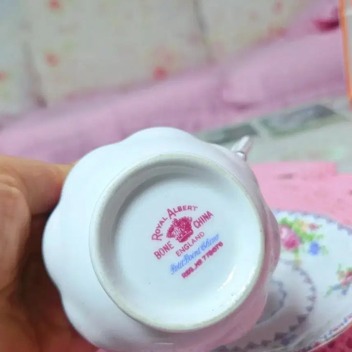 [BUNJANG] Royal Albert Petit Point Duo Teacup Set / 앤틱/엔틱/빈티지 로얄알버트 쁘티니들 듀오 찻잔 2조세트