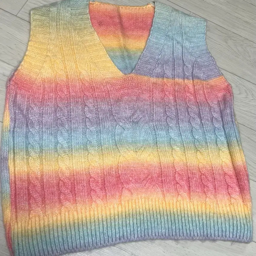 [BUNJANG] Rainbow Cable Knit Vest / 레인보우 케이블 니트 조끼