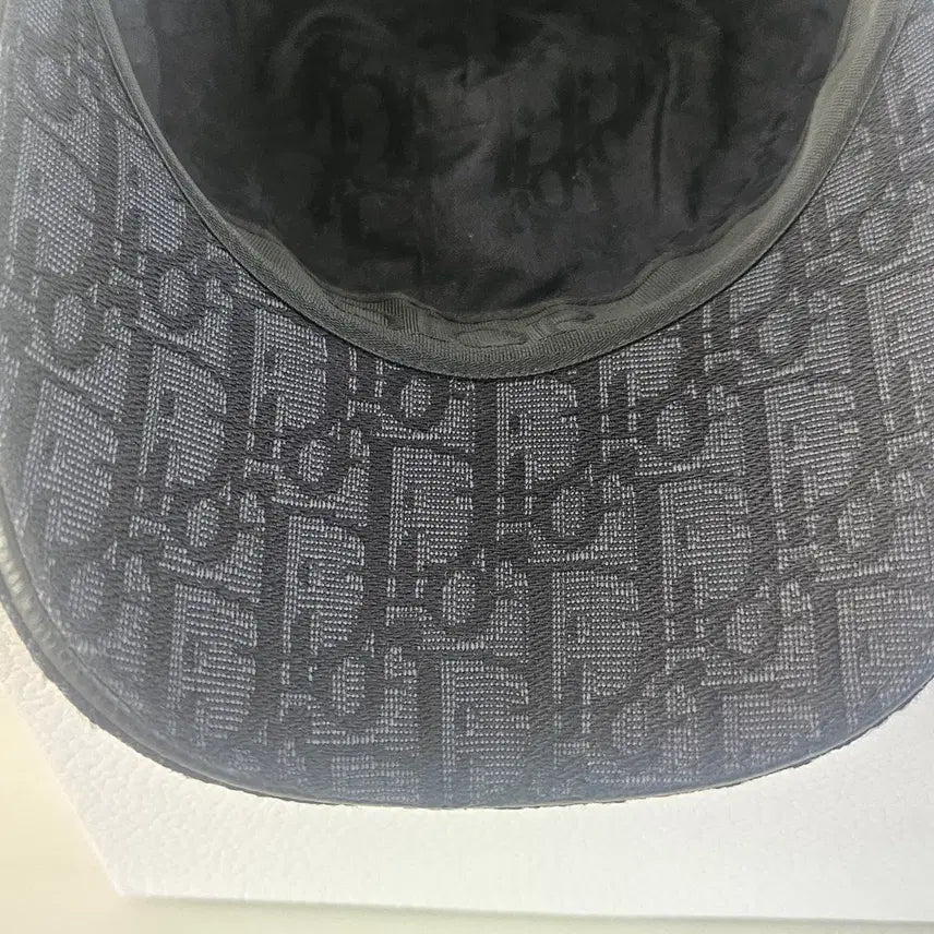 [SOLD OUT] [새상품] 디올 오블리크 볼캡 블랙 스몰