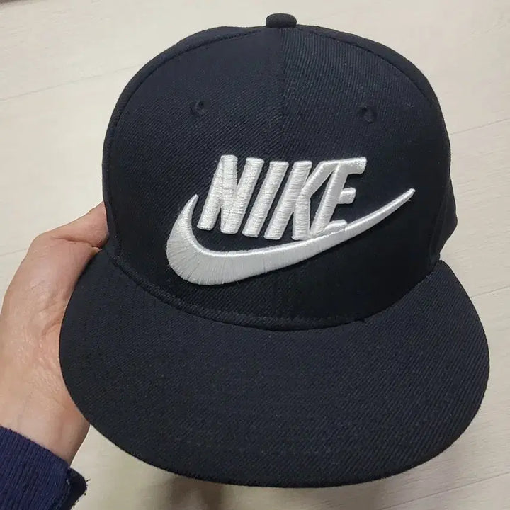 [BUNJANG] Nike Black Snapback Hat / 나이키 블랙 스냅백 모자