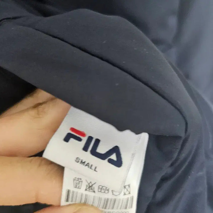 [BUNJANG] FILA Reversible Hooded Padded Jumper / FILA 양면  필라 검정색 후드 패딩 점퍼 s