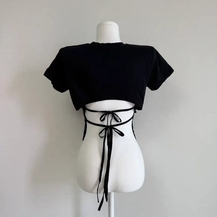 [BUNJANG] Black Strap Crop T-Shirt / 새상품) 블랙 백 스트랩 크롭 반팔티
