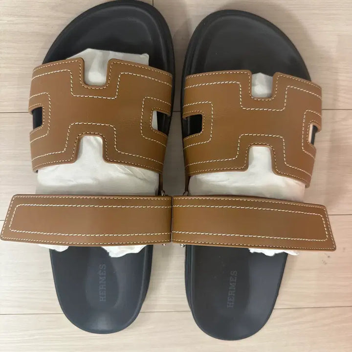 [BUNJANG] Hermes Chypre Stitch Slippers (Size 41) / 에르메스 시프레 스티치 슬리퍼 (41 사이즈)
