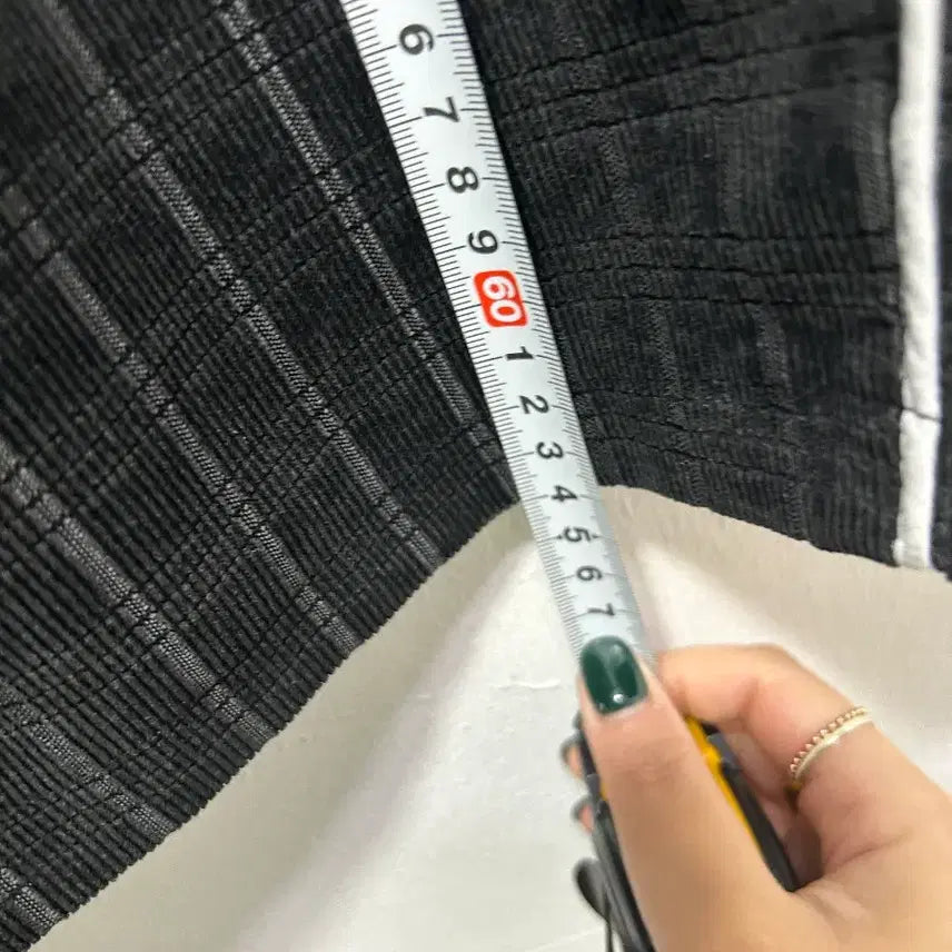 [BUNJANG] Black Check Pattern Wide Shorts Skirt F / 체크 패턴 블랙 반바지 와이드바지 스커트 F