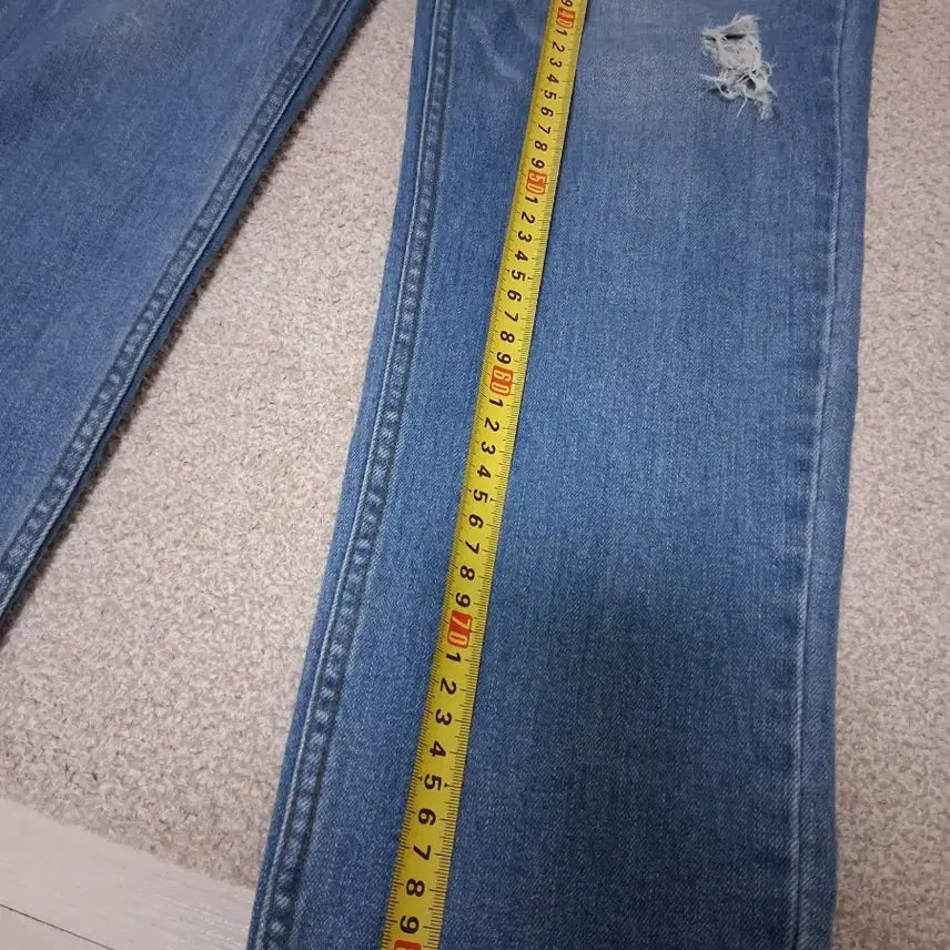 [BUNJANG] Benetton Denim Jeans / 베네통 데미지 워싱 데님 청바지