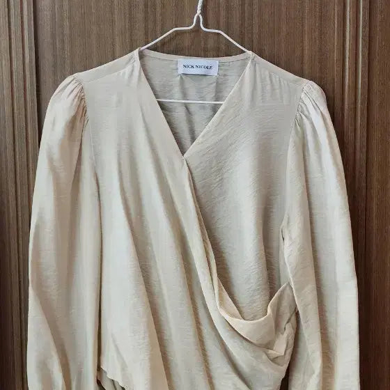 [BUNJANG] NICK NICOLE Wrap Blouse / 닉앤니콜 랩 블라우스 55-66