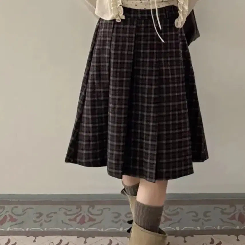 [BUNJANG] Check Pleated Midi Skirt Navy / 체크 플리츠 미디 스커트