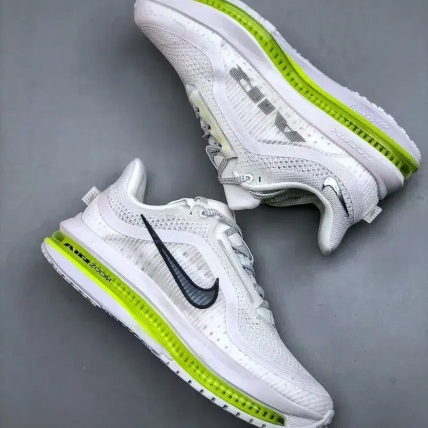 [BUNJANG] Nike Air Max White/Neon Sneakers (Size 270) / 나이키 에어맥스 흰/형광 운동화 사이즈:270