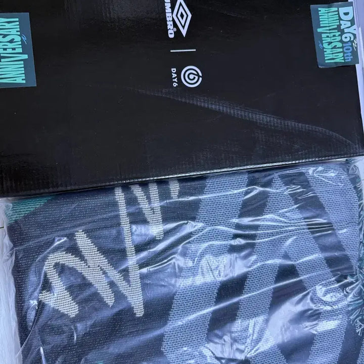[SOLD OUT] 데이식스 10주년 담요 엄브로콜라보