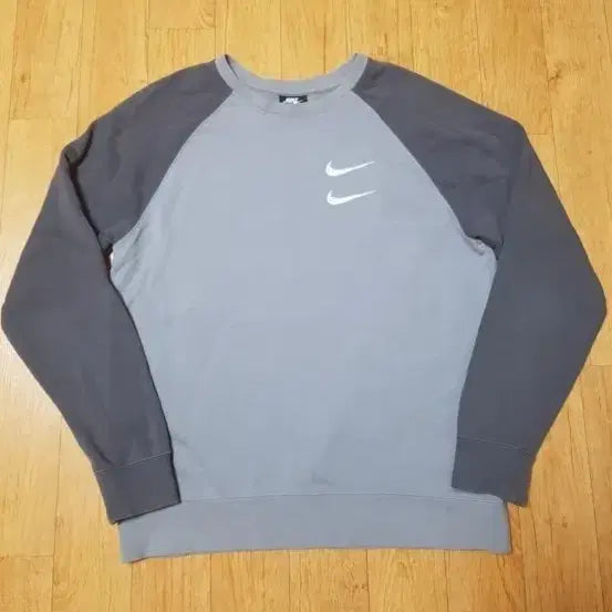 [BUNJANG] Nike Double Swoosh Functional Sweatshirt Size 100 / (정품, 최상급) 나이키 더블 스우시 기능성 맨투맨 넉넉한 100