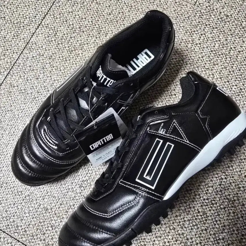 [SOLD OUT] (240, 245, 290) 캐피텐 원 TF 새제품 풋살화 판매