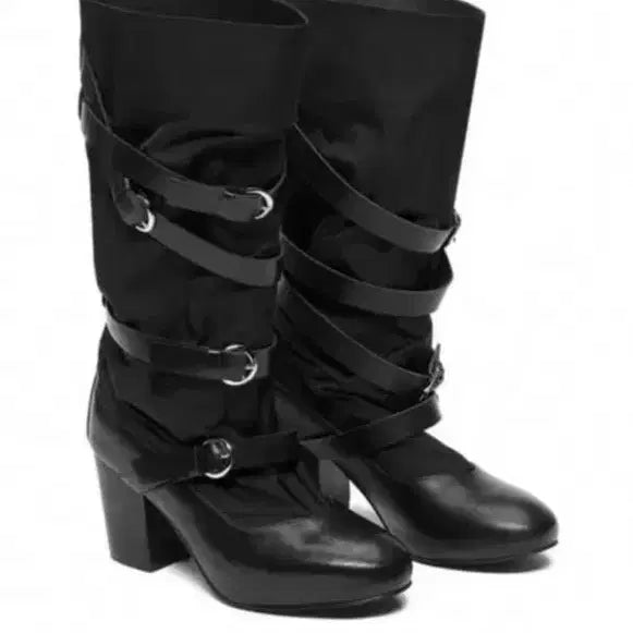 [BUNJANG] DEINET Buckle Embellished Heel Boots Black / DEINET 다이닛 버클 장식 힐 부츠 블랙