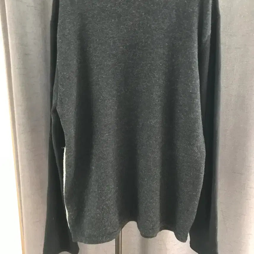 [SOLD OUT] DKNY 램스울 니트 L