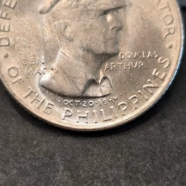 [BUNJANG] 1944 Douglas MacArthur Commemorative Coin / 1944년 더글라스 맥아더 기념 주화