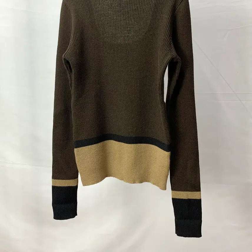 [BUNJANG] Dolce &amp; Gabbana Ribbed Knit Top / 돌체앤가바나 리브드 니트 탑
