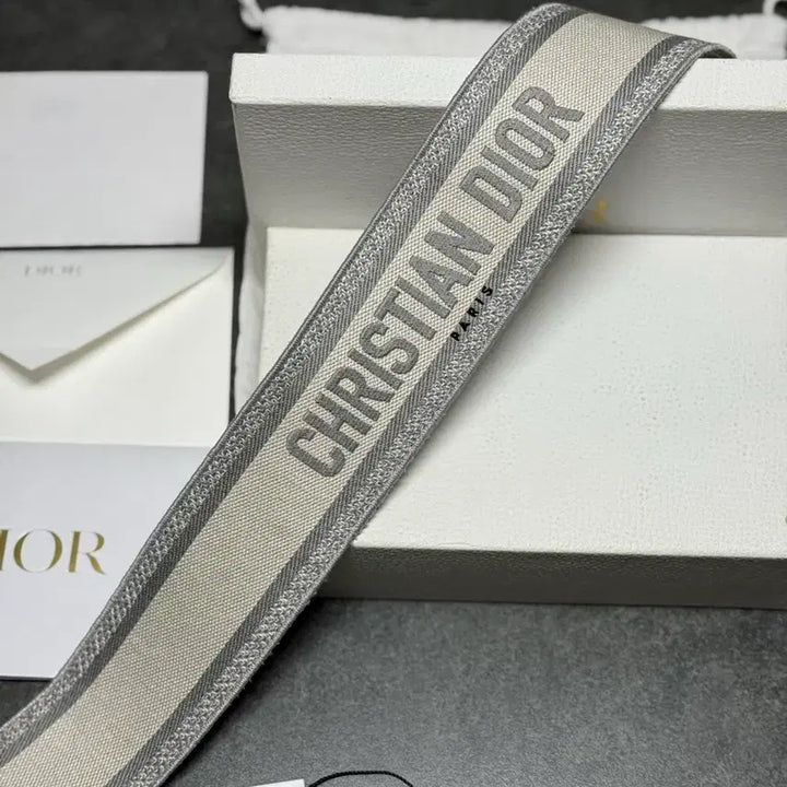 [BUNJANG] Dior Embroidered Canvas Shoulder Strap / (100%정품) 디올 자수 캔버스 스트랩