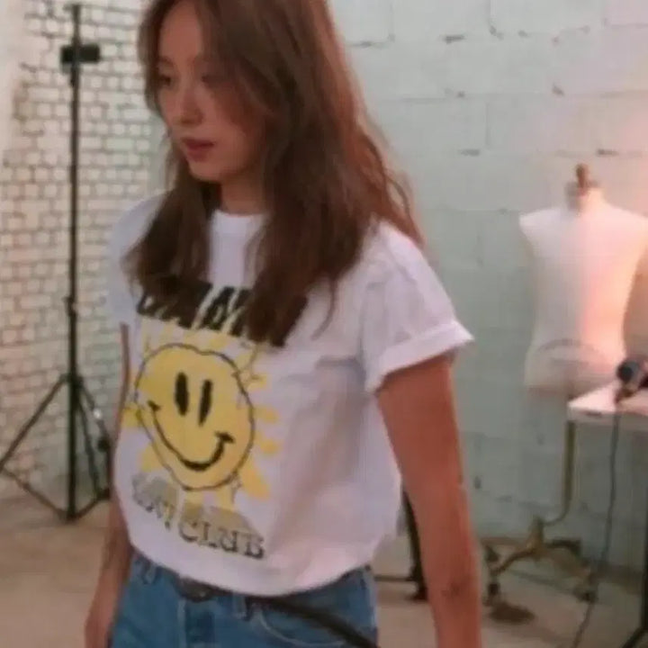 [BUNJANG] GANNI Love Club T-Shirt Bright White Yellow (Yuri Hyori Edition) - Size XS / [XS] 가니 이효리 유리 착용 러브 클럽 티셔츠 브라이트 화이트 옐로우