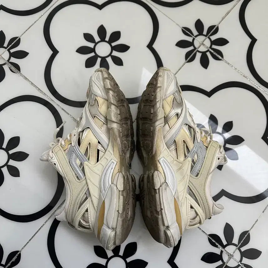 [BUNJANG] Balenciaga Track 2 Sneakers Size 40 / 발렌시아가 트랙2 40사이즈