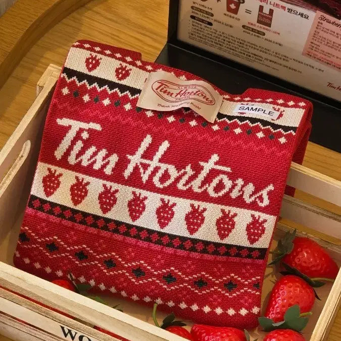 [BUNJANG] Tim Hortons Strawberry Knit Bag / 팀홀튼 스트로베리 니트백