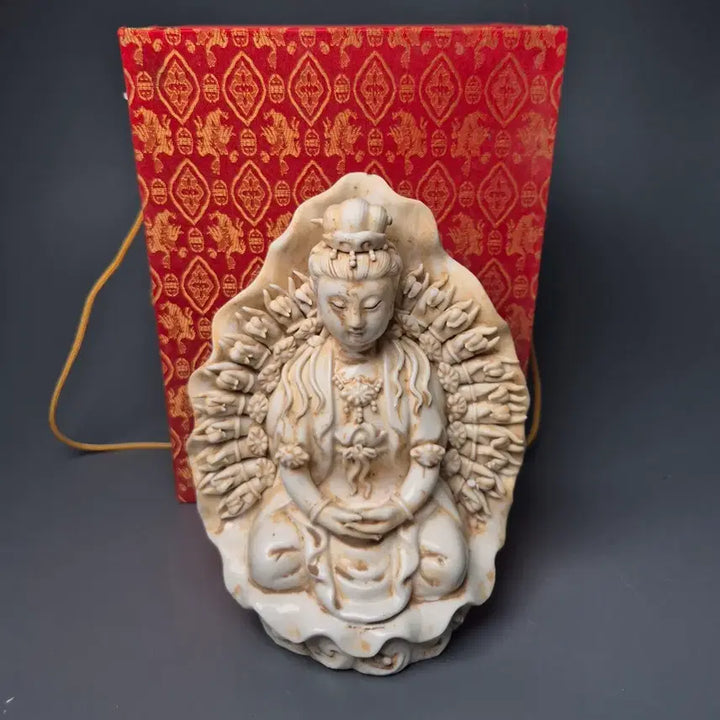 [BUNJANG] Joseon White Porcelain Bidri Ware Filigree Standing Buddha Statue / 송 백자 투조 천수관음보살좌상 불상 불교 중국도자기 골동품 수집품