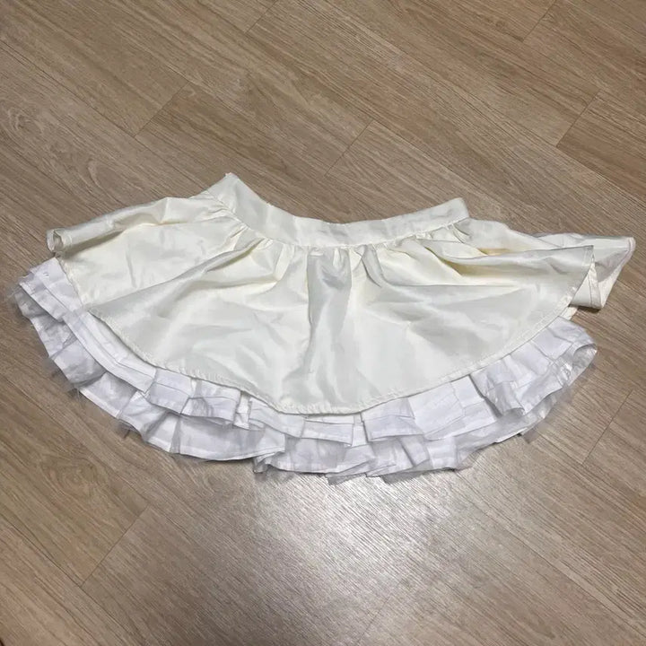 [SOLD OUT] 에이블리 지그재그 캉캉 프릴 코튼 크림 미니 스커트