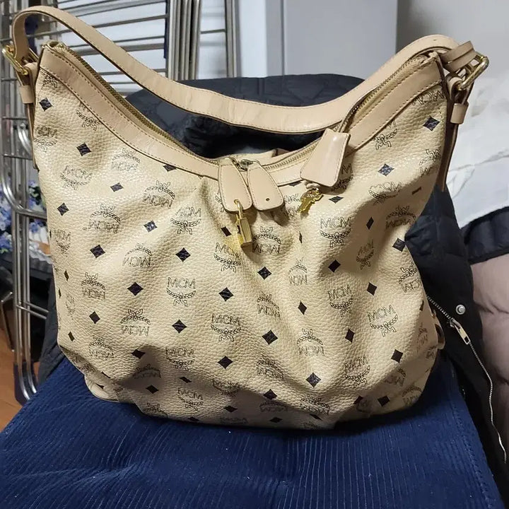 [BUNJANG] MCM Logo Shoulder Bag / MCM 로고 숄더백