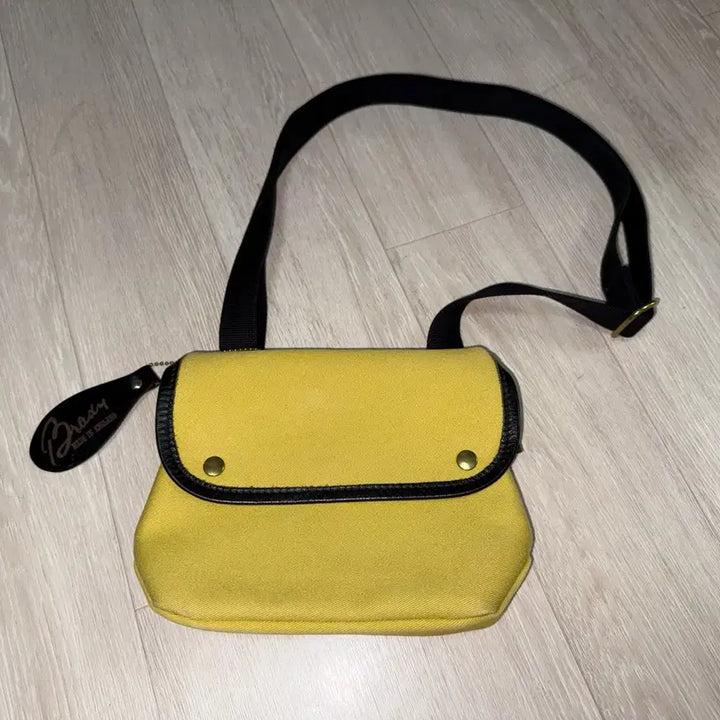 [BUNJANG] AVON Mini Brady Bag - Mimosa / 브래디백 미니 AVON mini 미모사 컬러