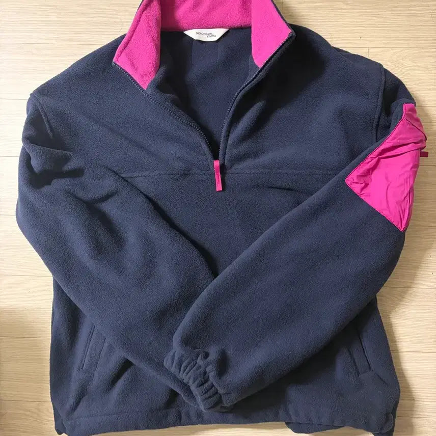 [BUNJANG] Moon Sun Fleece Pullover (Navy/Pink) - Size M / 문선 플리스 풀오버 m