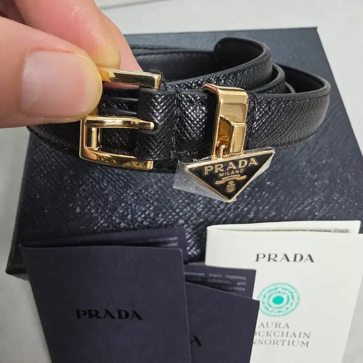 [BUNJANG] Prada Saffiano Leather Belt with Gold Buckle / 프라다 블랙 사피아노 벨트 금장 버클