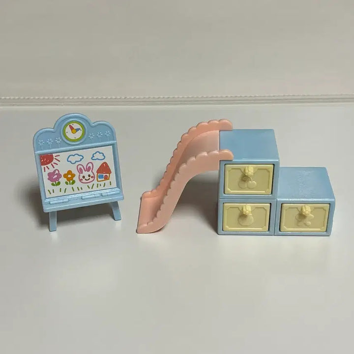 [BUNJANG] Sylvanian Families 3-Story House Furniture Bundle Set / 실바니안 하늘지붕 3층집 가구 일괄판매