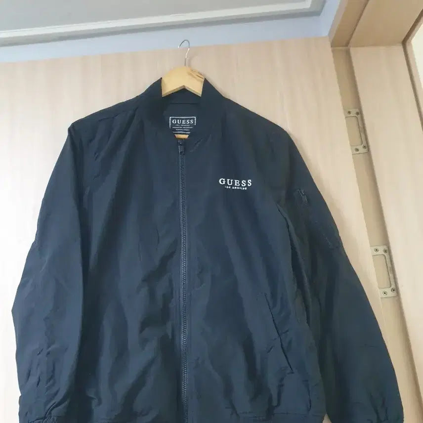 [BUNJANG] Guess Bomber Jacket / 게스 봄버 자켓